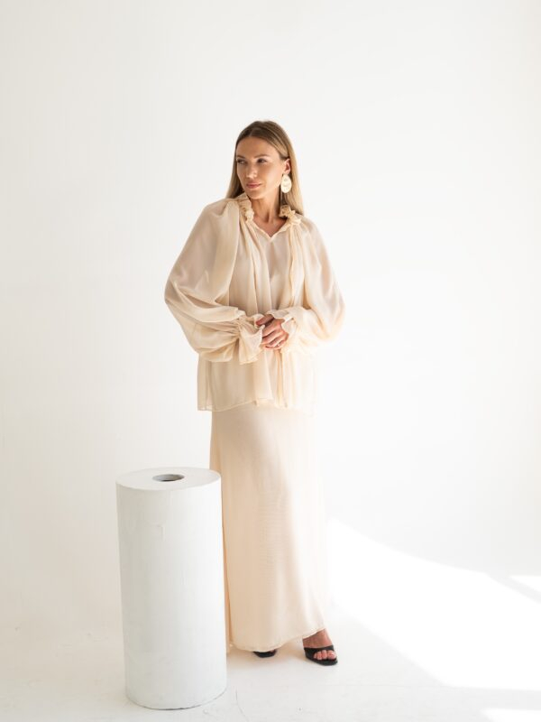 Blown sleeves blouse | Beige