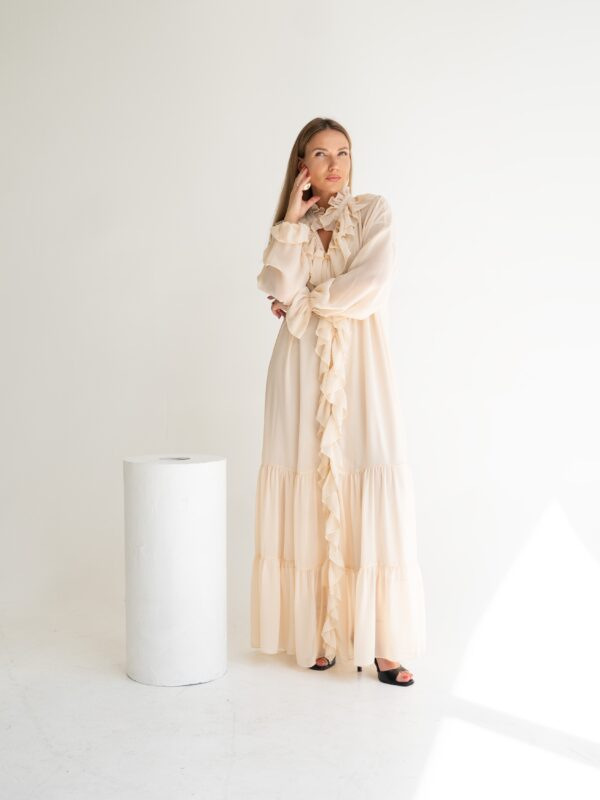 Ruffled maxi dress | Beige