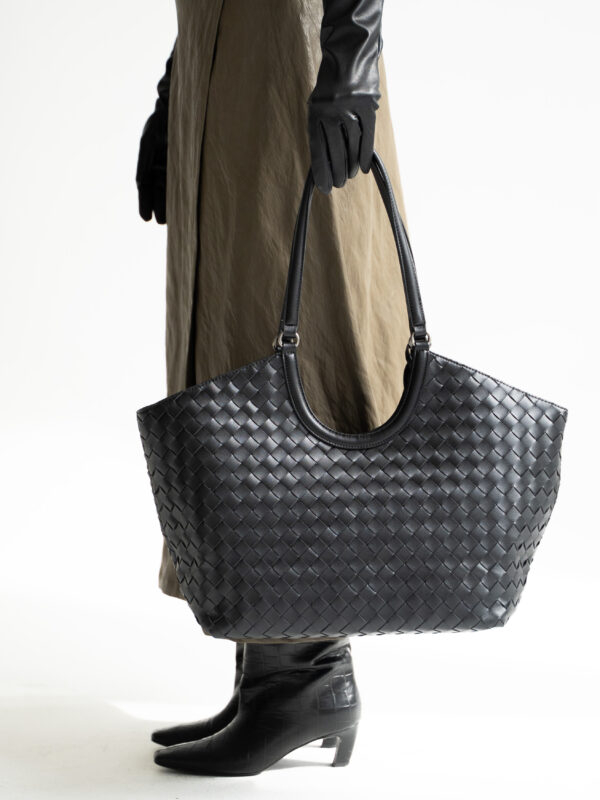 Natural leather bag | Black