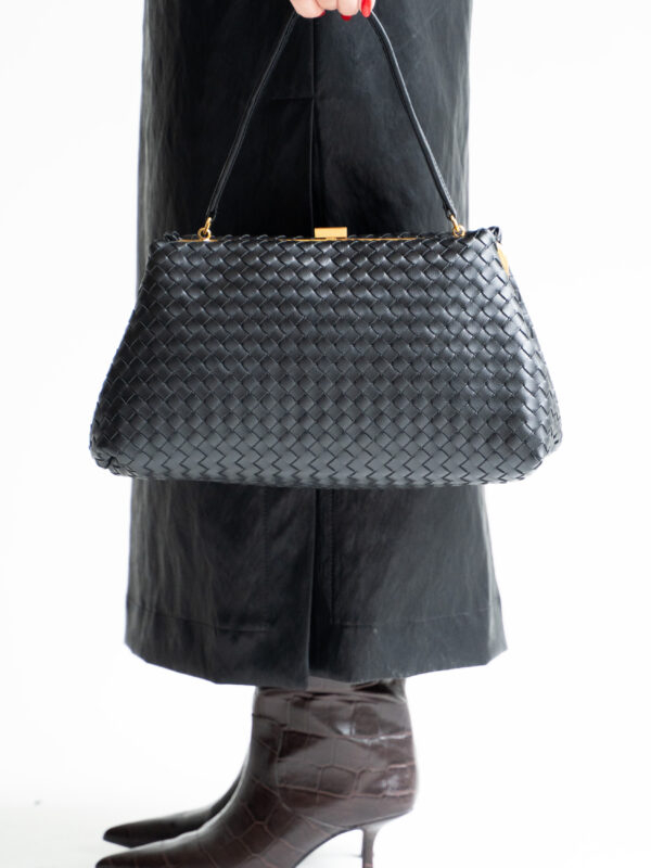Natural leather bag | Black
